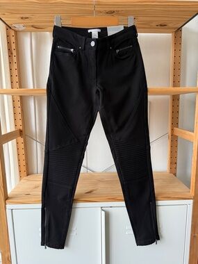 Black Moto Skinny Jeans w/ Zip Pocket Accents